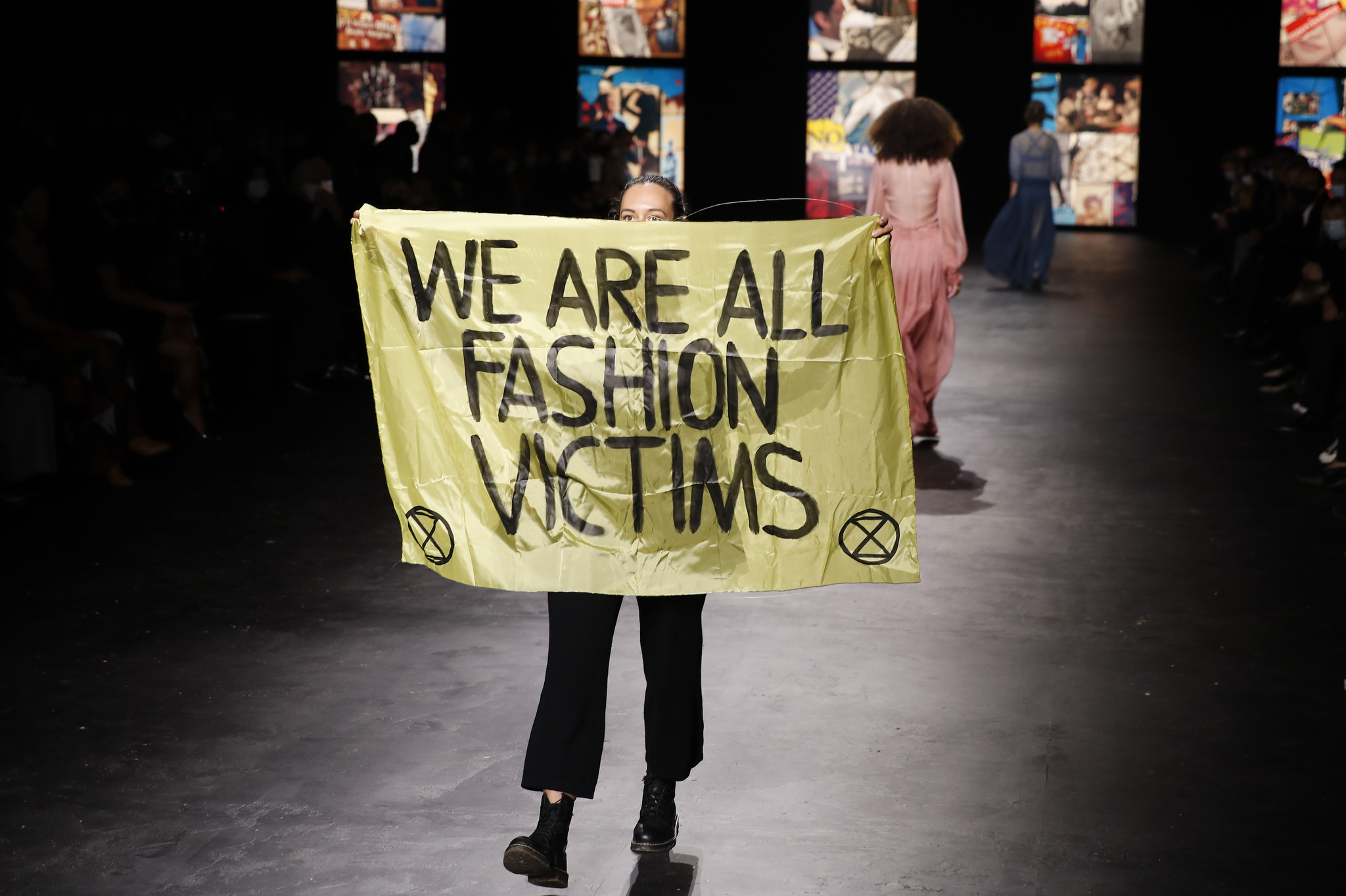 Dior Fashion victim protest
.

                    