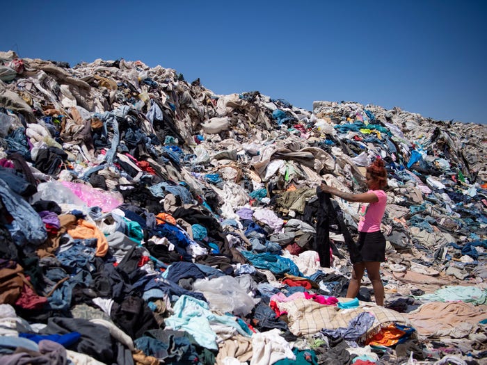 EAt least 39,000 tons of abandoned clothing is covering Chilean desert Atacama, the driest desert in the world. 
                    