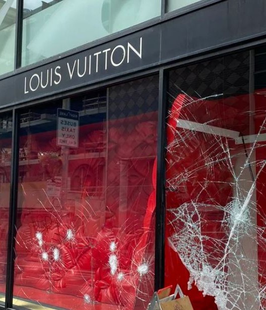Vuitton broken store