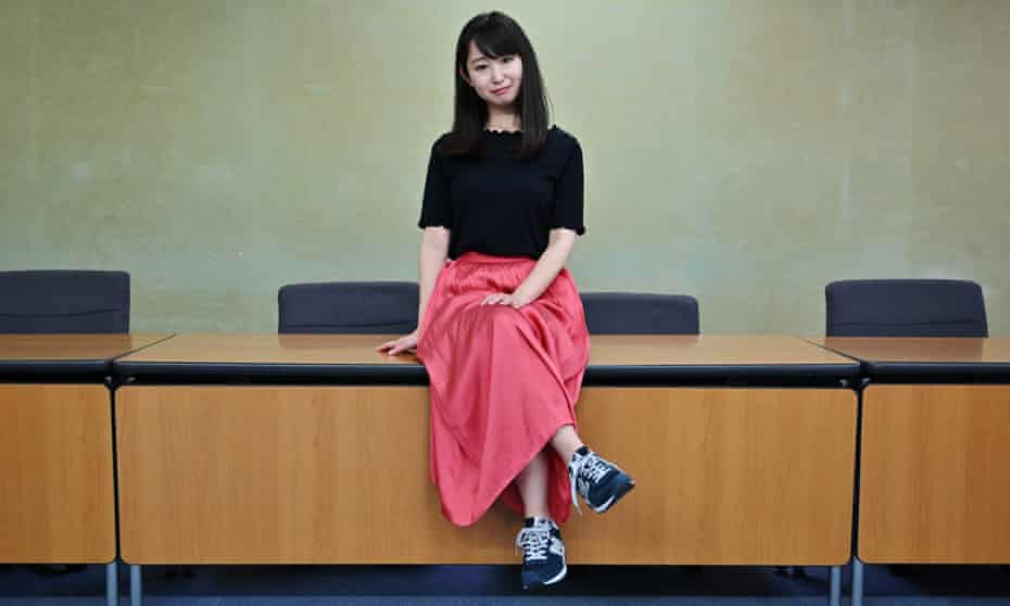 Yumi Ishikawa, the founder of the Japanese movement in sneakers at a press conference